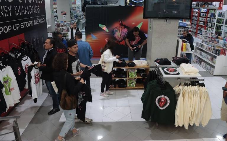 Instalan por sólo tres días tienda de los Rolling Stones en CDMX