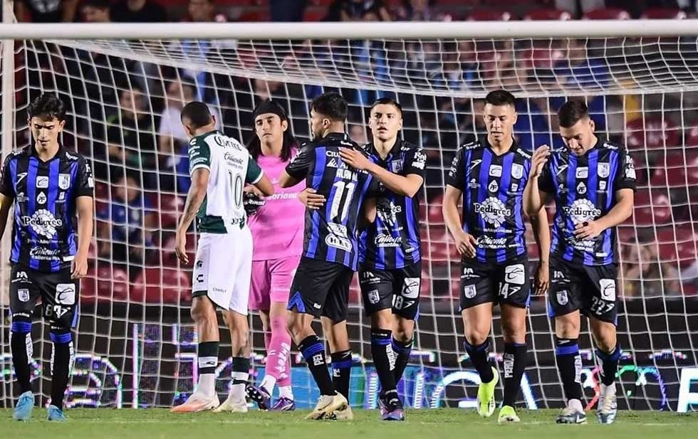 Gallos vence a Santos en duelo de los más malos del torneo
