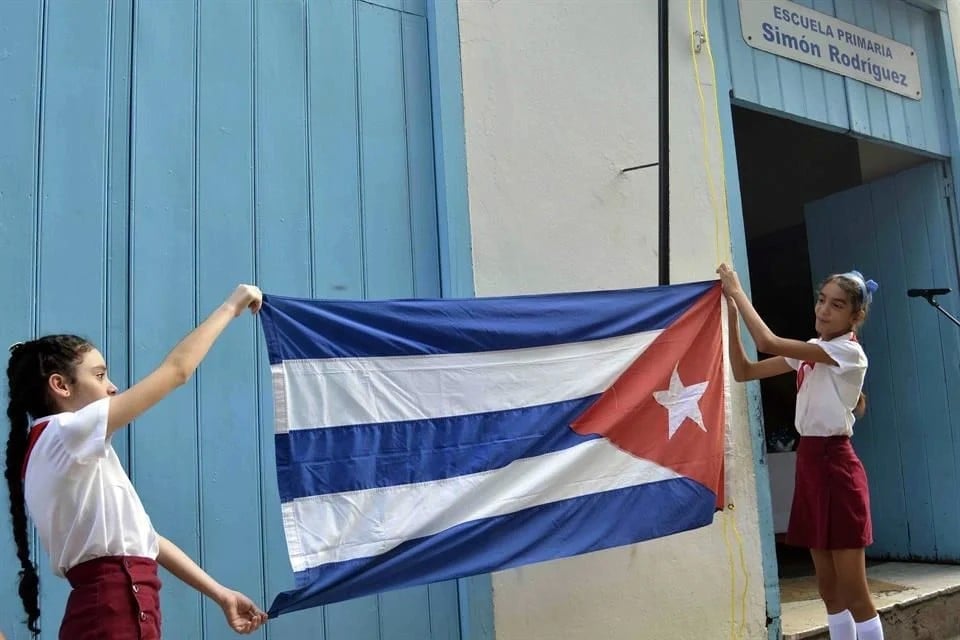 Colapsa, de nuevo, sistema eléctrico de Cuba